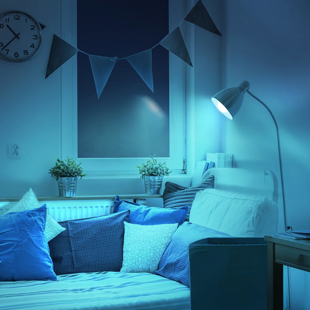 Smart Wifi Multi-Color and Multi-White LED A19/E26 Light Bulb - Image 11
